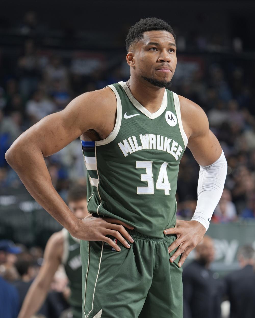 发了广泛讨 发了广泛讨