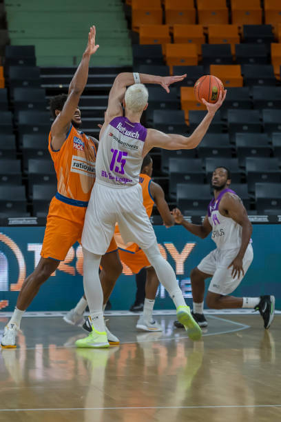 轻才俊的培 轻才俊的培