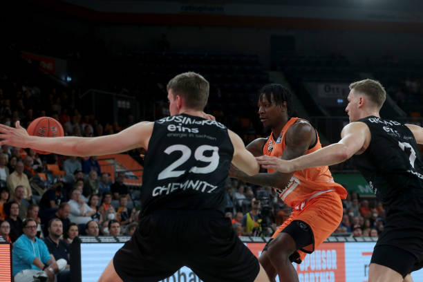 步巩固了自 步巩固了自